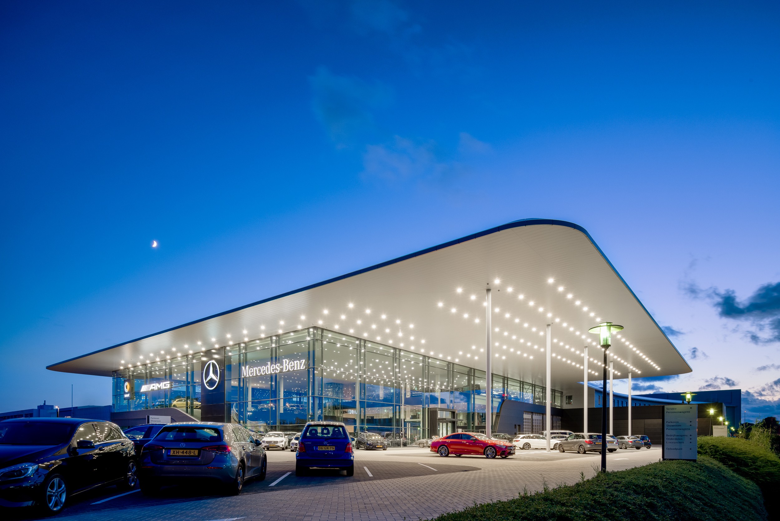 Flagshipstore Mercedes-Benz - Hoofdfoto