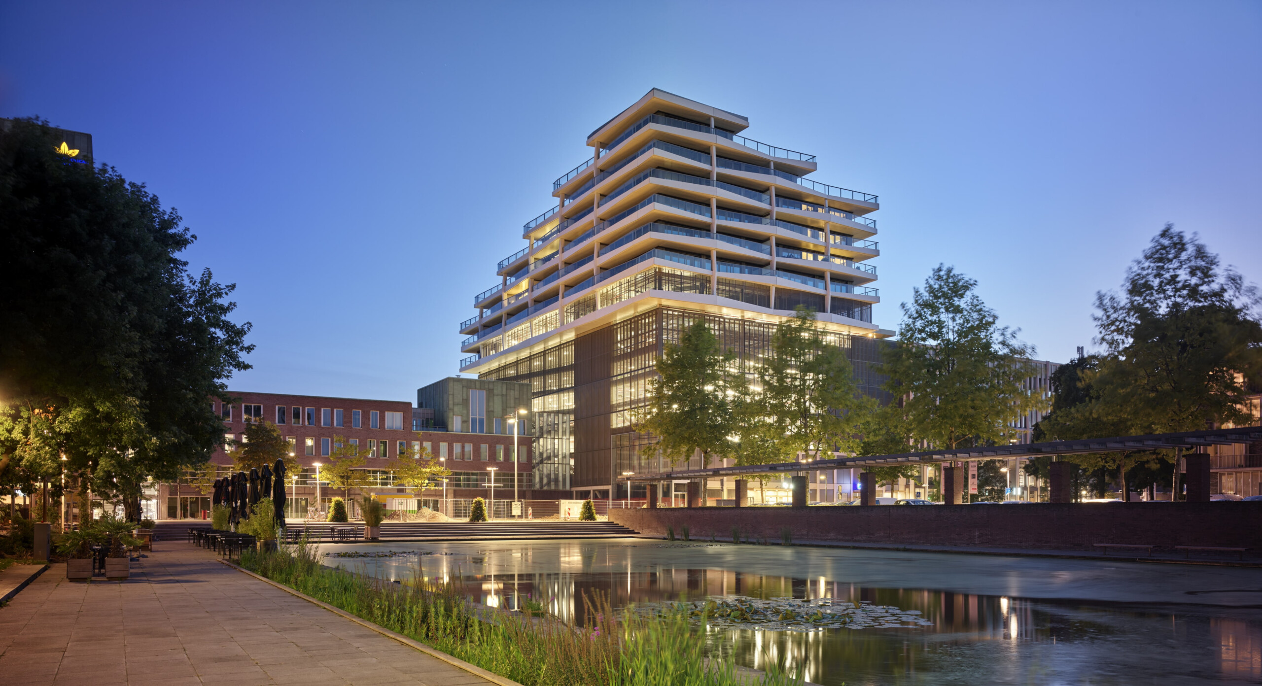 Up Mountain - Hoofdfoto