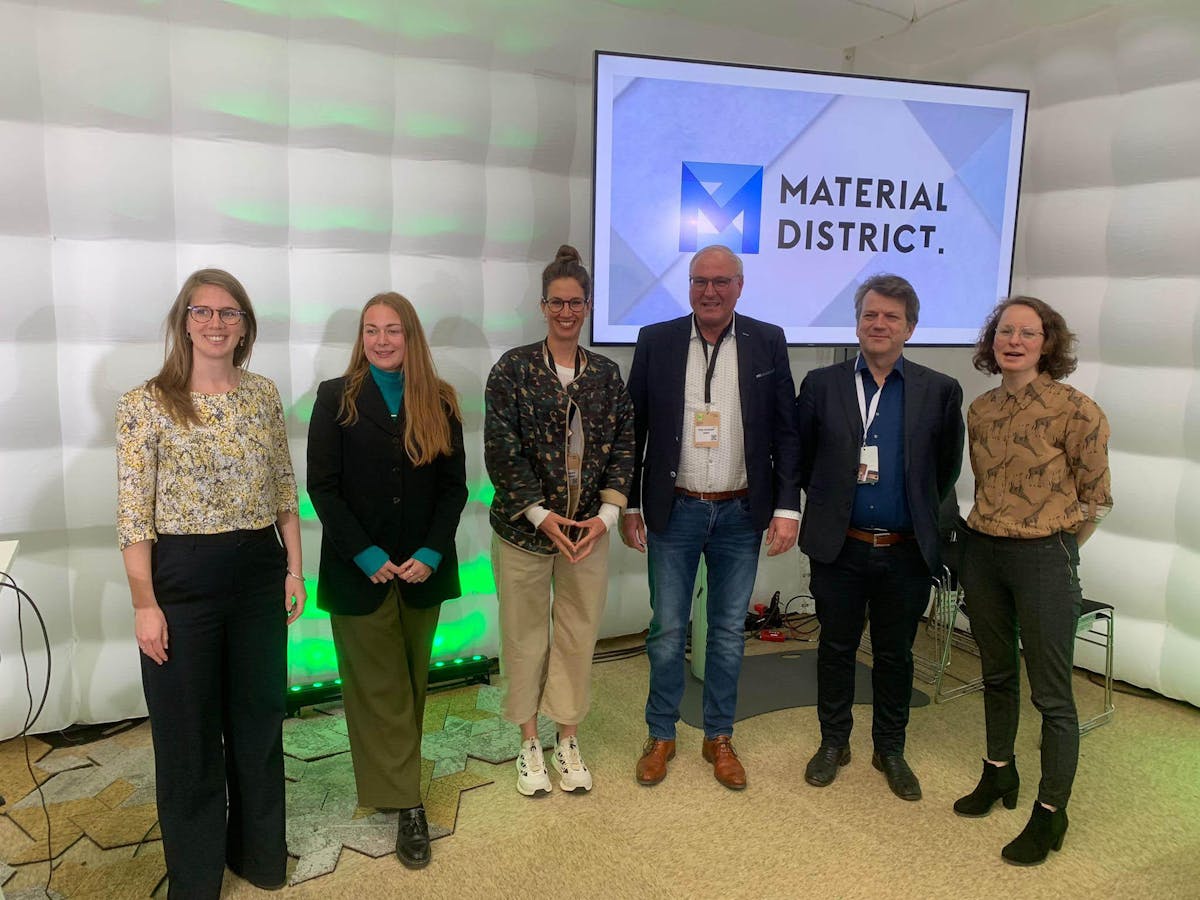 Material district sprekers