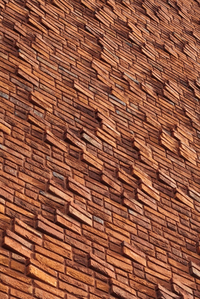 Brick wall Hofblad Venhoeven CS