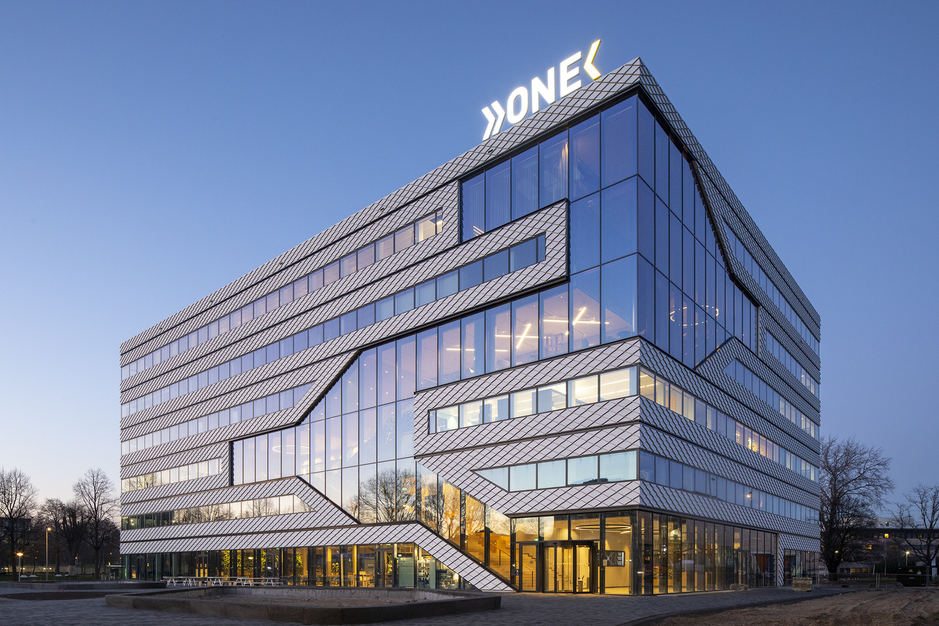 Matrix One - Hoofdfoto