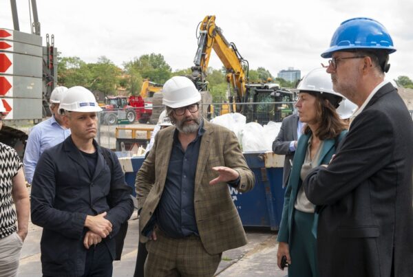 Werkbezoek Ministerie van VRO: maak de cruciale rol van architecten in het huidige bouwklimaat tastbaar - featured image