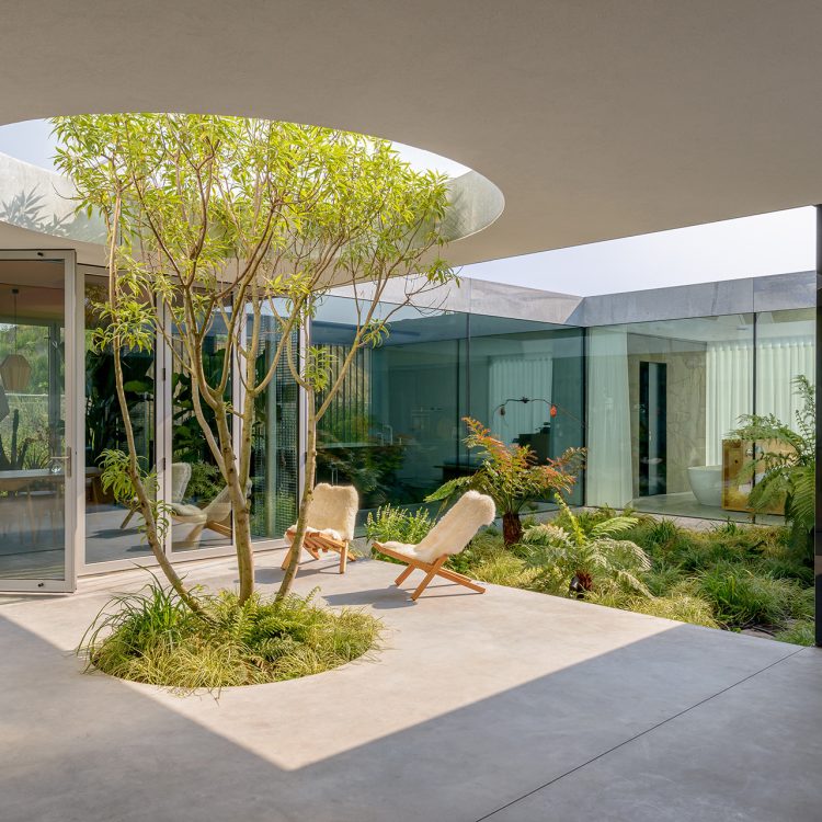 Villa Fifty-Fifty